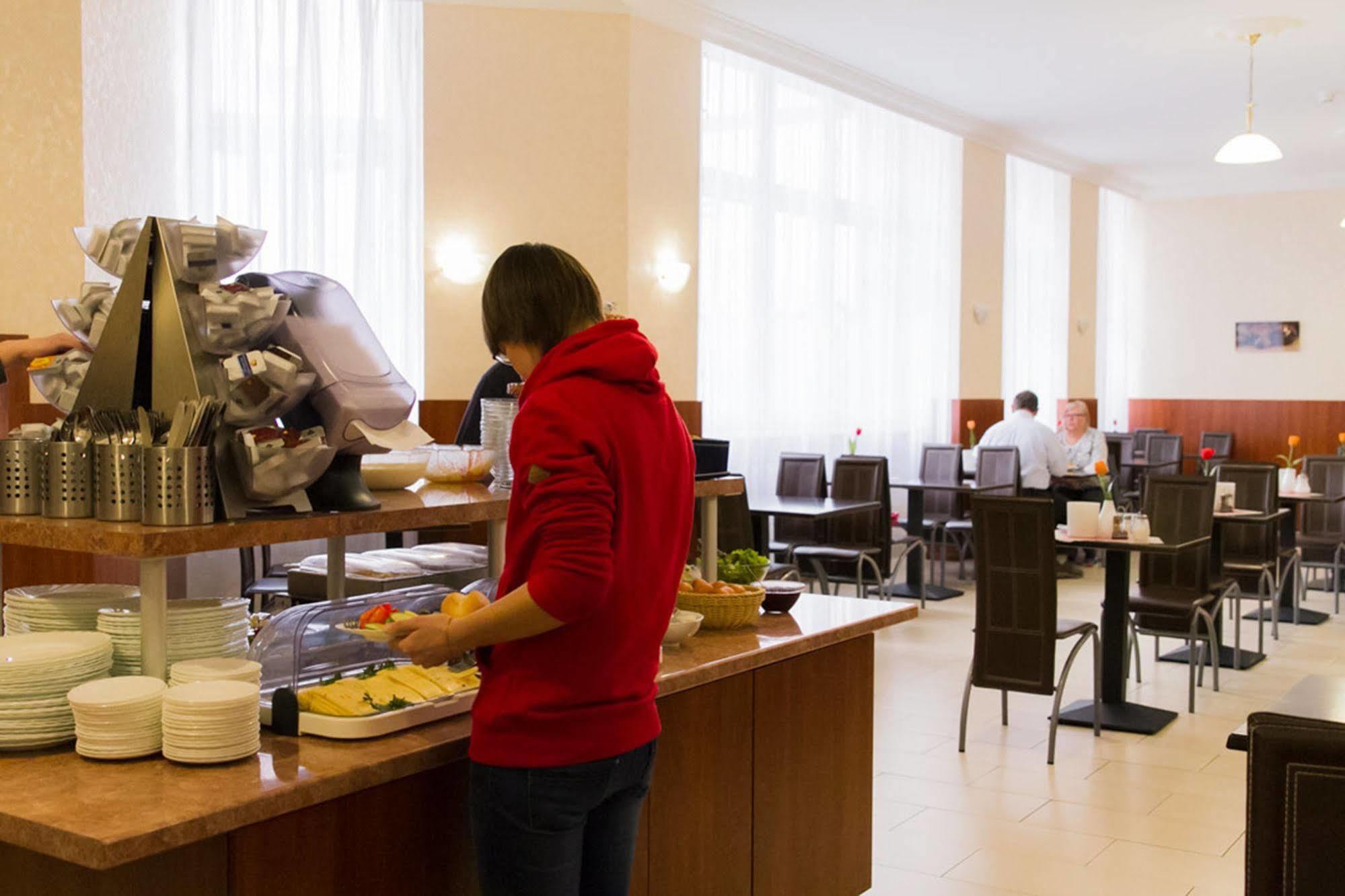 Lebensquelle Am Checkpoint Charlie Hotel Берлин Екстериор снимка